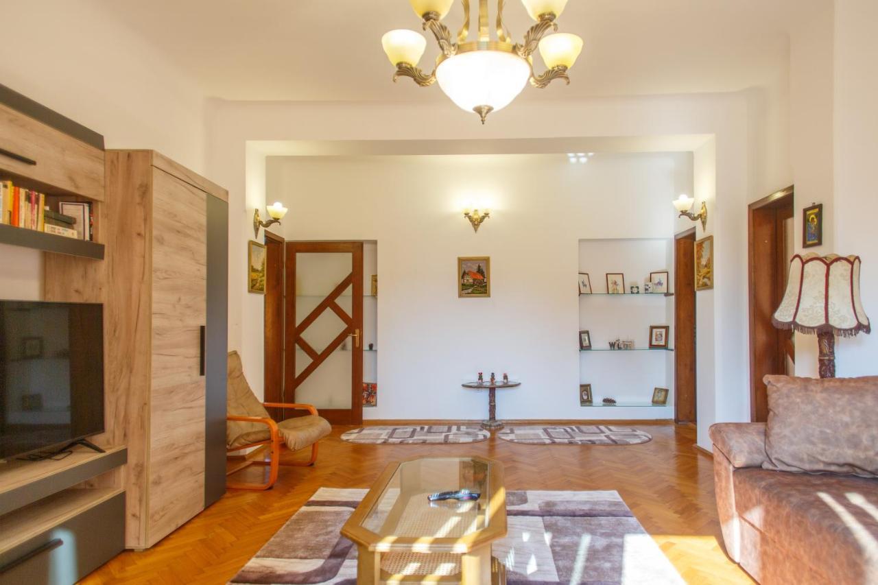 Barok Appart Брашов Экстерьер фото