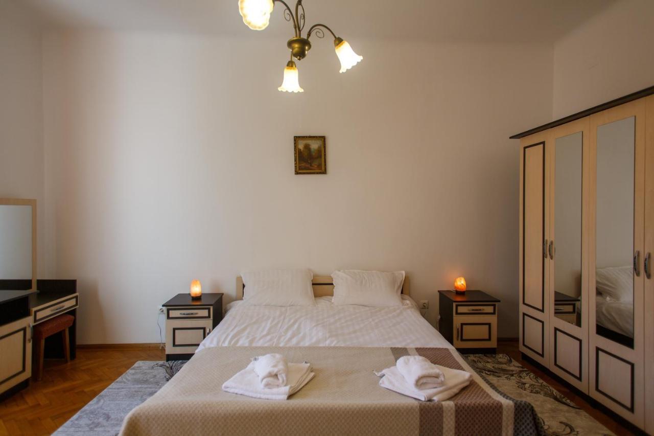 Barok Appart Брашов Экстерьер фото